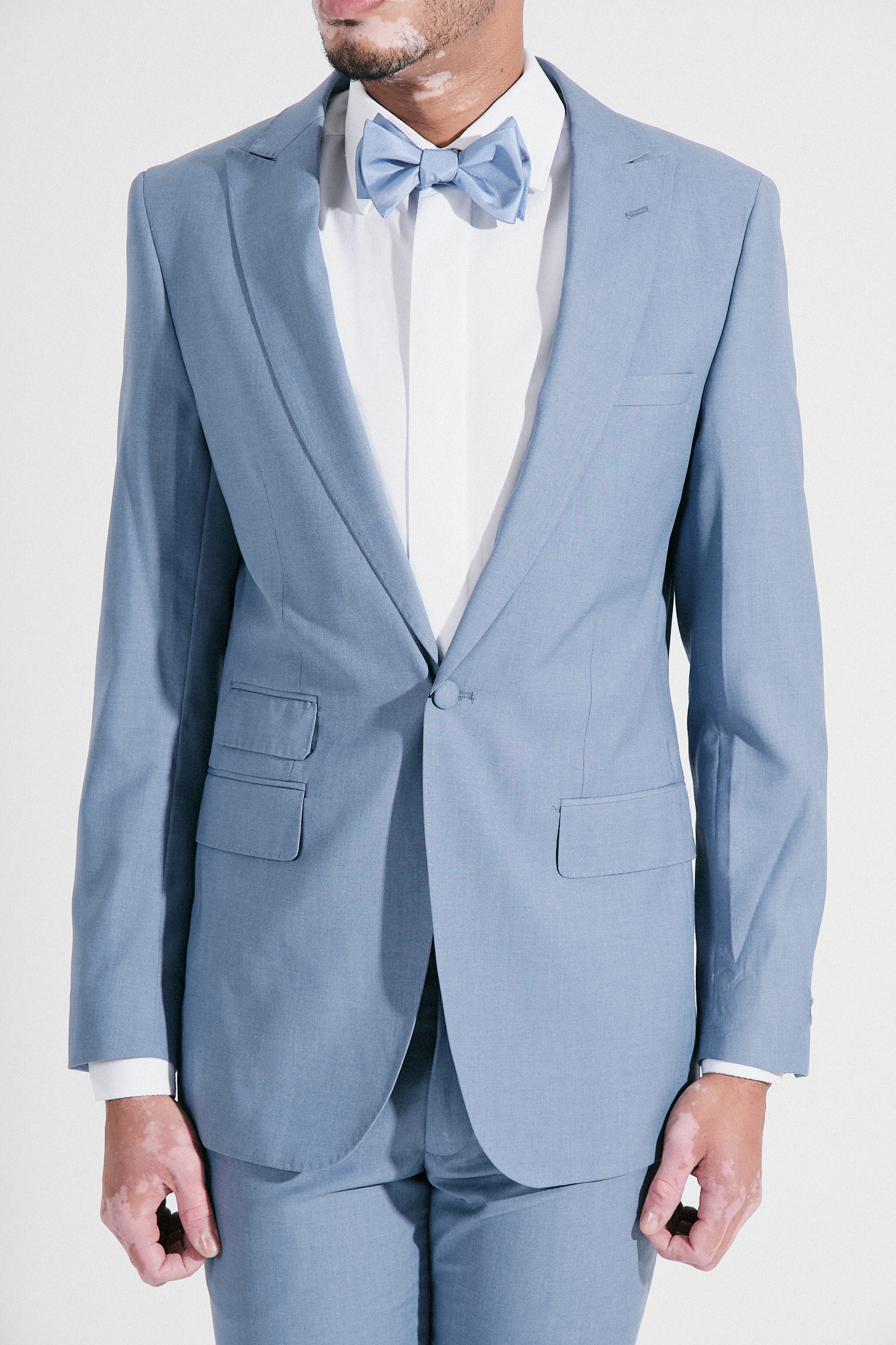 Discover 246+ ice blue suit super hot